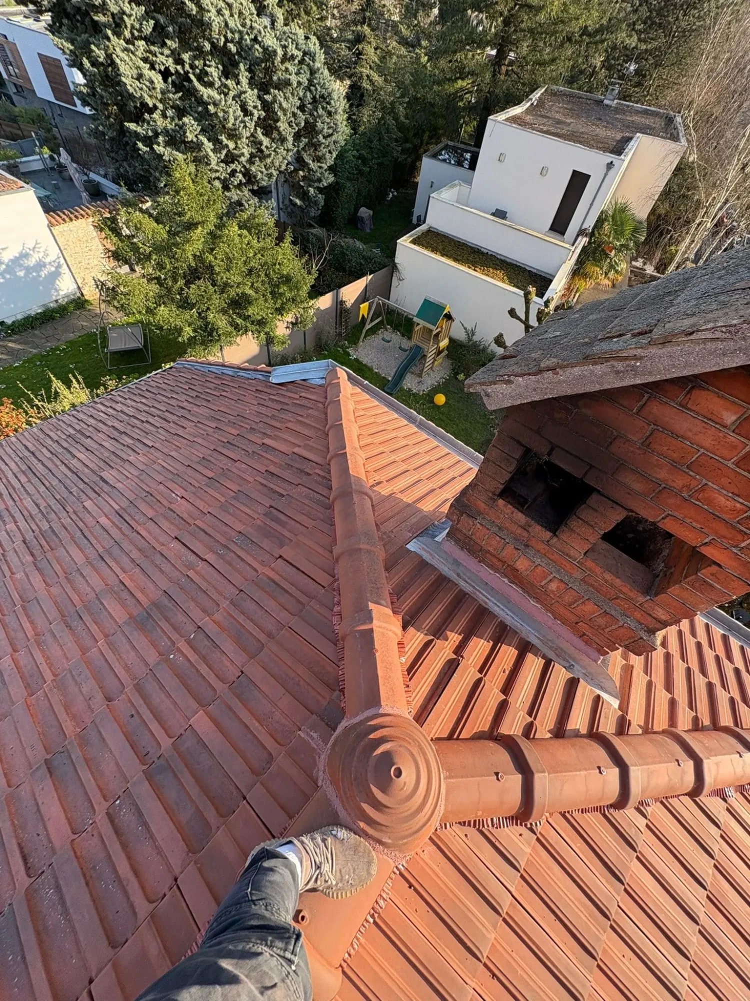 Étanchéité toiture Ermont – Albert Bureau, expert couvreur, garantit des travaux durables et certifiés.