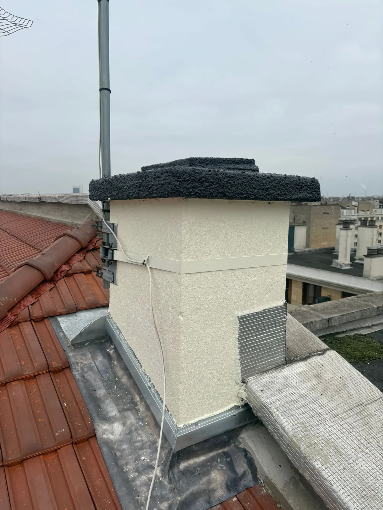 Couvreur zingueur Ermont – Artisan local expert en zinguerie et bardage zinc.