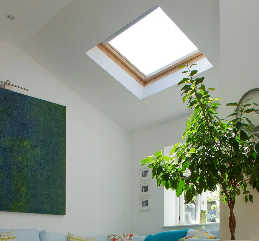 Pose Velux Ermont – Lumière naturelle et isolation renforcée.