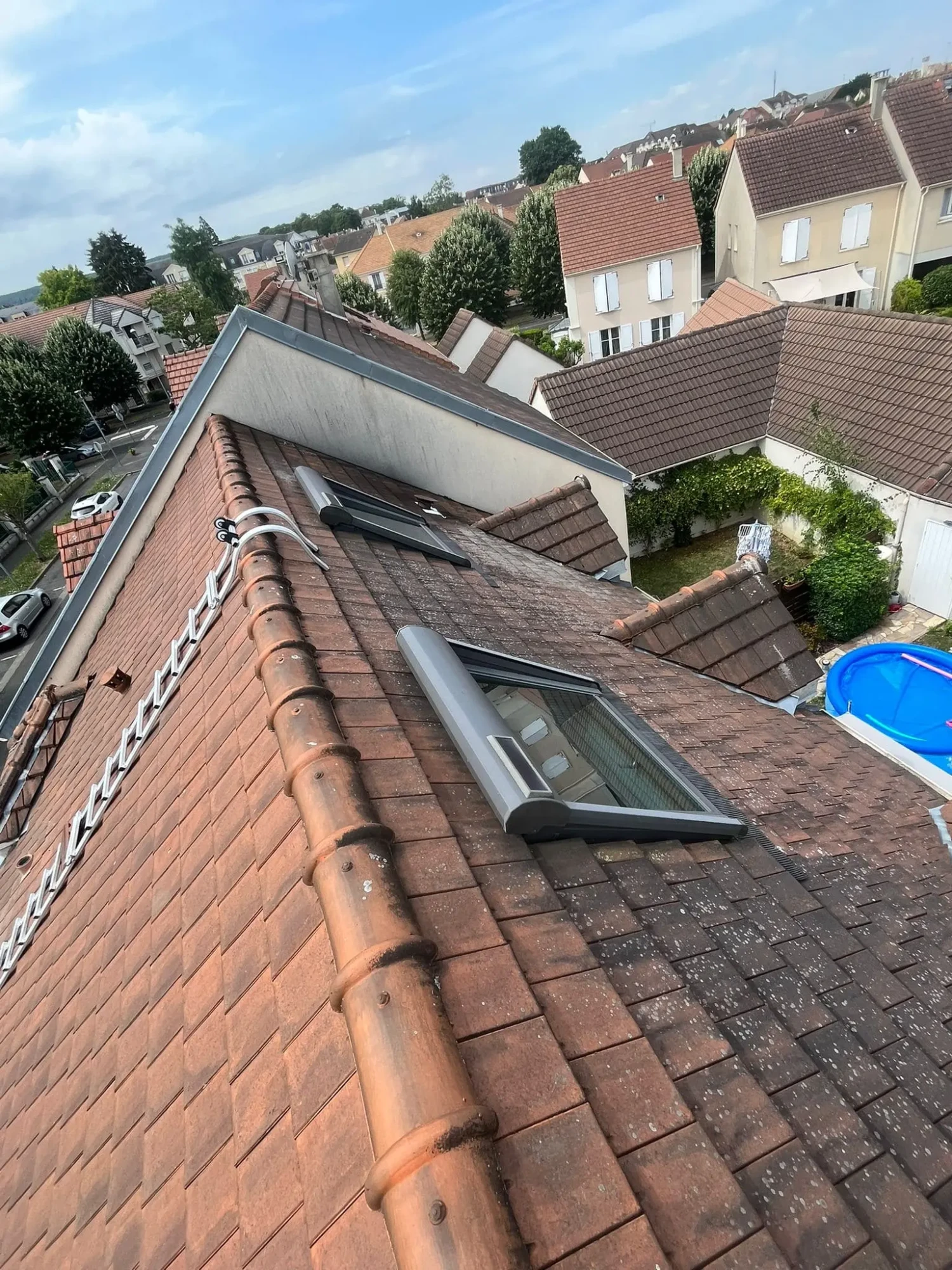 Pose Velux Ermont – Remplacement et modernisation des fenêtres de toit.